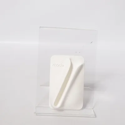 Makeup storage from Rhode