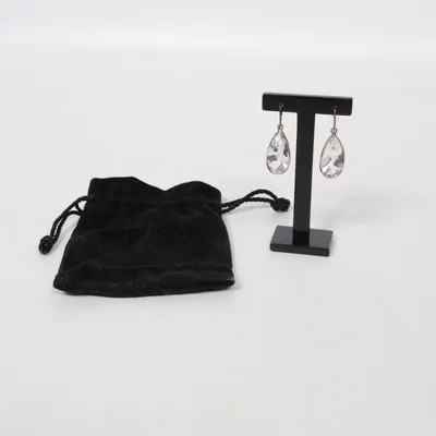 Örhängen (Silverfärgad) Okänd metall