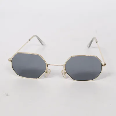Solglasögon (Grå, Guldfärgad) från NLY Accessories