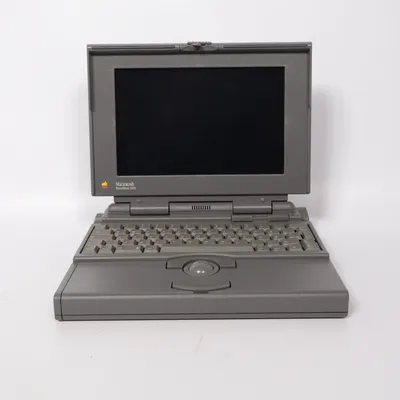 Laptop (PowerBook 145B) från Macintosh