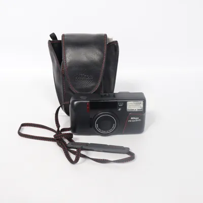 Analog kompaktkamera ( Funktionstüchtige Nikon TW Zoom 35-70 AF, 90s, Kompaktkamera 35mm Film, inkl. Ledertasche) från Nikon