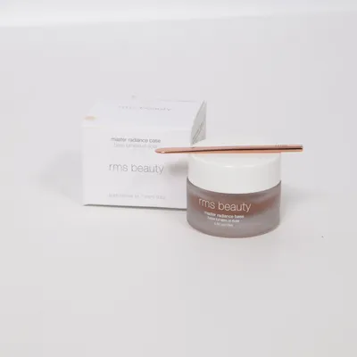 Primer (Master Radiance Base) från Rms Beauty