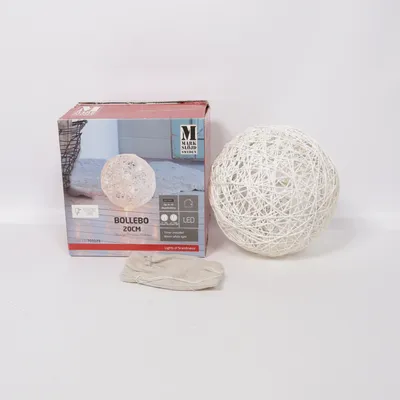 Bordslampa (Vit) från Mark Slöjd Sweden