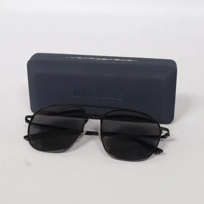 Solglasögon (Svart) från Nividas