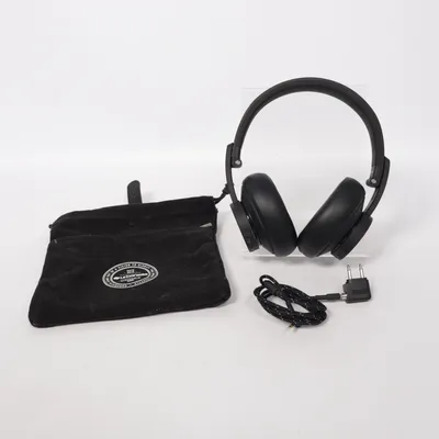 Headphones (Black) from Urbanista