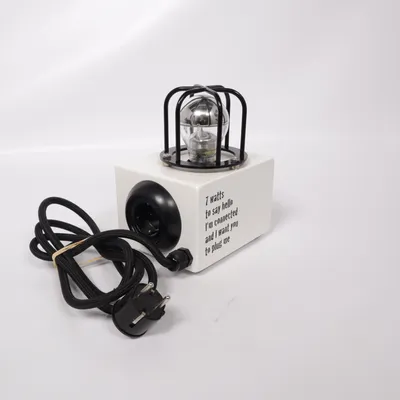 Bordslampa (Plugme 1810) från Plug Me Please