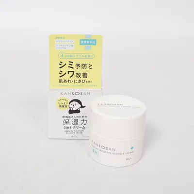 Ansiktskräm (Medical Moisture Essence Cream) från Kansosan