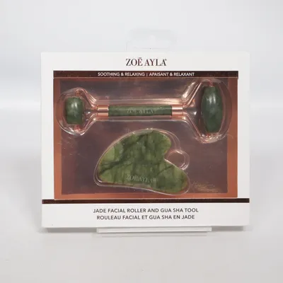 Face massage tool (Jade Facial Roller And Gua Sha Tool) from Zoë Ayla