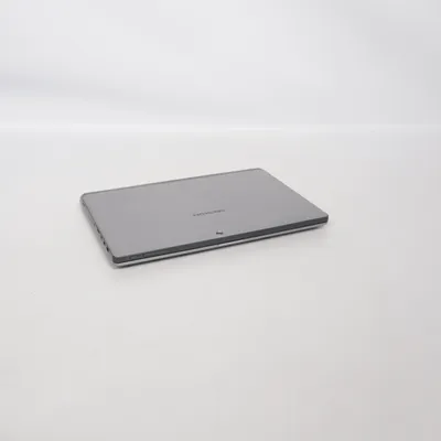 Laptop (E1003   ook wel een afneembare tablet ) från Medion
