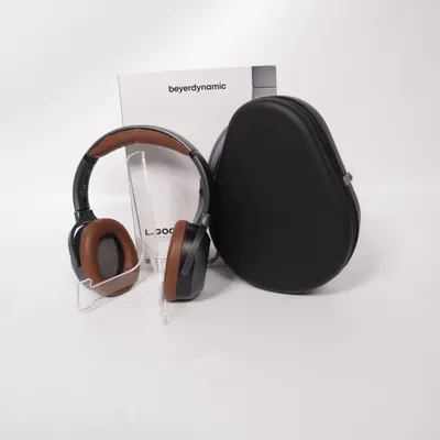 Headphones (Lagoo ANC) from Beyerdynamic