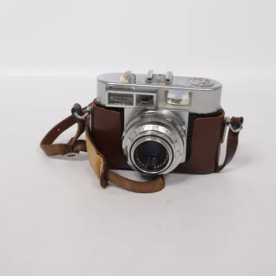 Analog compact camera (Vitomatic II, Skopar 1:2.8/50) from Voigtländer