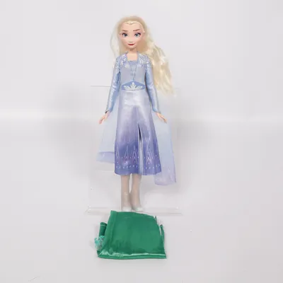 Docka (C-031G) från Hasbro