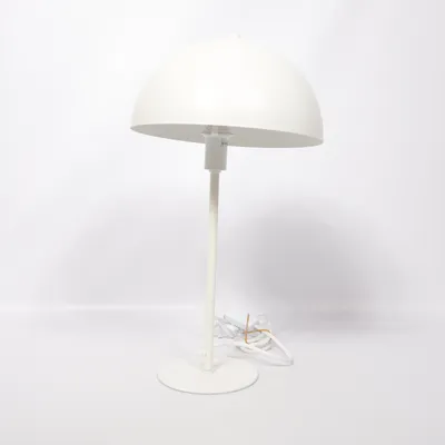 Bordslampa (Vit) från Jysk