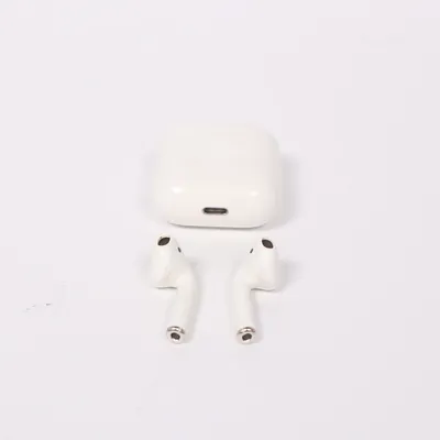 AirPods (Vit) från Apple