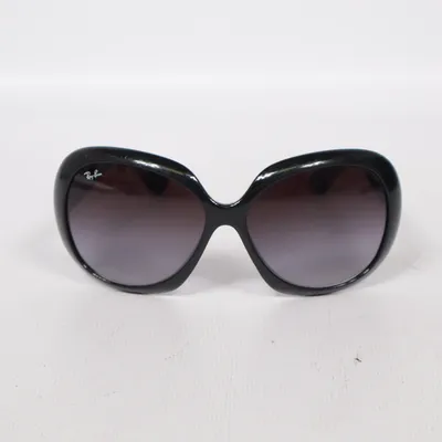 Solglasögon (RB 4098) från Ray-Ban