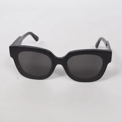 Solglasögon (Svart) från Chimi