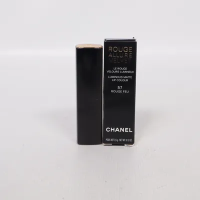 Läppstift (Rouge Allure Velvet) från Chanel