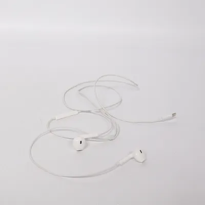 Headphones (White) from Apple