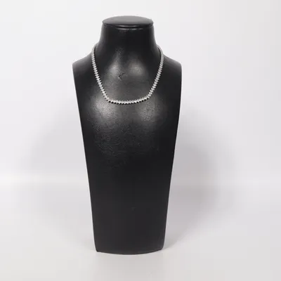 Halsband (Silverfärgad) från Caroline Svedbom Okänd metall
