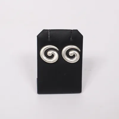 Örhängen (Silverfärgad) Okänd metall