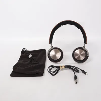 Hörlurar (Svart, Brun, Silverfärgad) från Bang & Olufsen