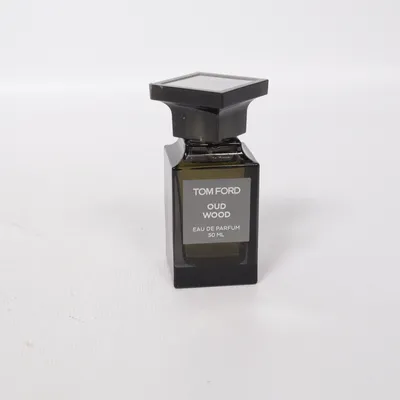 Eau de parfum (Oud Wood) fra Tom Ford