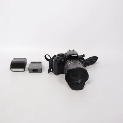 DSLR camera (DS126151) from Canon