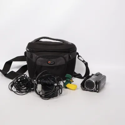Videokamera (LEGRIA HF200 E) från Canon