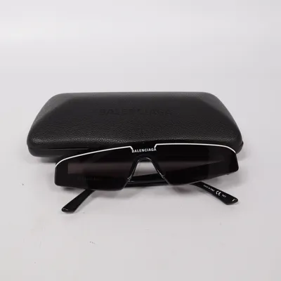 Solglasögon (BB0003S) från Balenciaga
