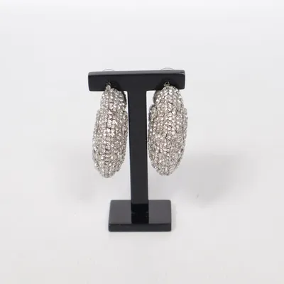 Örhängen (Silverfärgad) Okänd metall