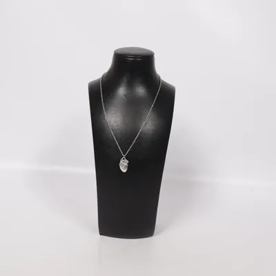 Halsband (Silverfärgad) Okänd metall