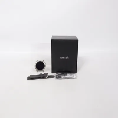 Smartwatch (Sølv) fra Garmin