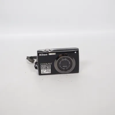 Digital kompaktkamera (S4000) från Nikon