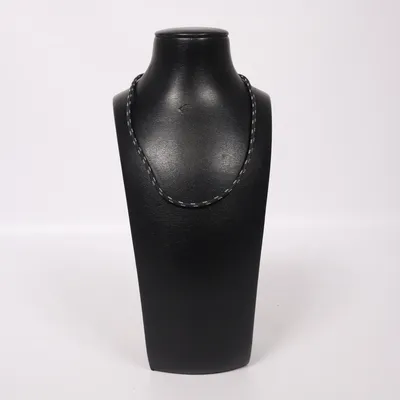 Halsband (Blå, Röd, Silverfärgad) från Tom Hope Plast, Okänd metall
