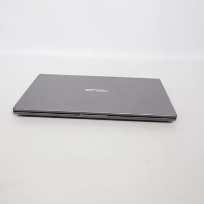 Bærbar computer (F415J) fra Asus