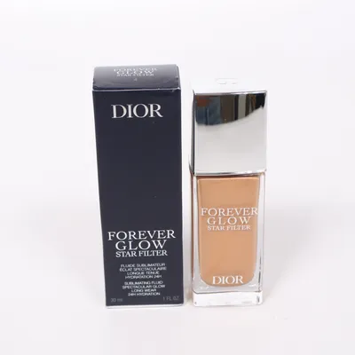 Foundation (Forever Glow Star Filter, 4) från Christian Dior Parfums