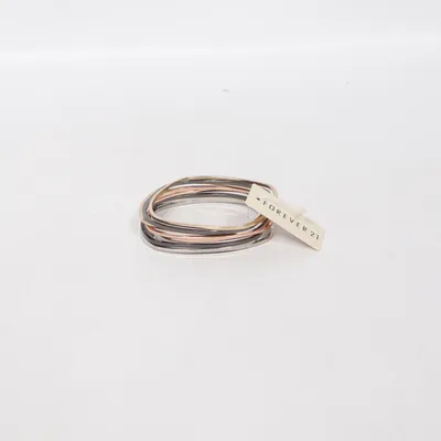Armring (Silverfärgad, Guldfärgad, Svart) från Forever 21 Okänd metall