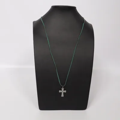 Halsband (Grön) från Guldfynd Okänd metall