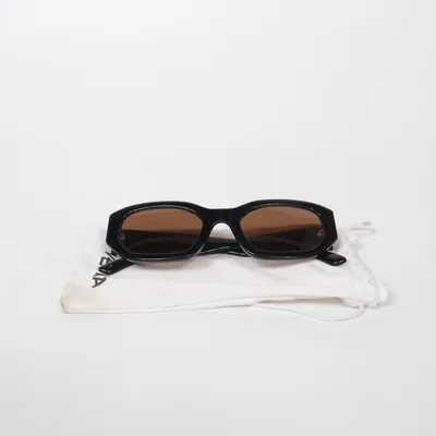 Sunglasses (Black) from VEHLA