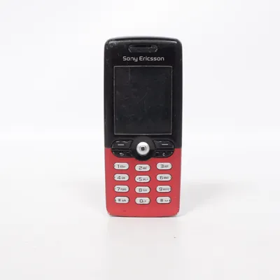 Mobiltelefon (Svart, Röd) från Sony Ericsson