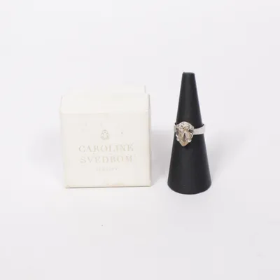 Ring (Silverfärgad) från Caroline Svedbom Okänd metall