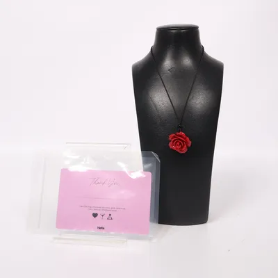 Halsband (Röd) från Hieta Okänd metall