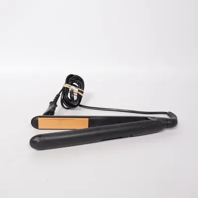 Hair straightener (S1450) from Remington