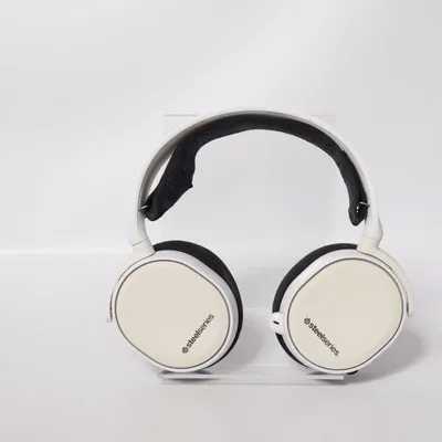 Headphones (White, Black) from Steelseries