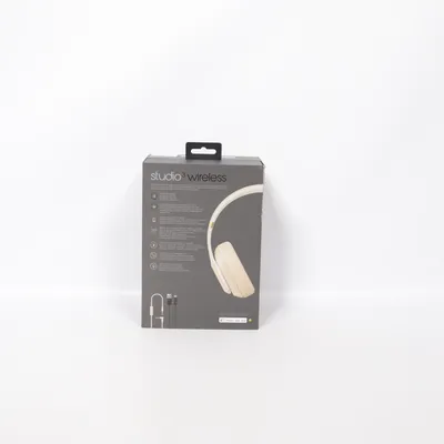Headphones (Studio 3 Wireless) from Beats