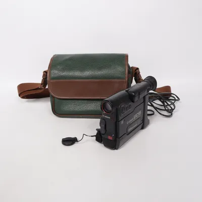Video camera (Uc15) from Canon
