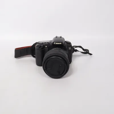 DSLR camera (DS126061) from Canon