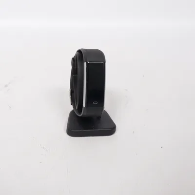 Smartwatch (Svart, Silverfärgad) från FitBit