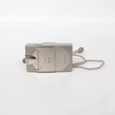 Digital kompaktkamera (Revio KD-410Z) från Konica