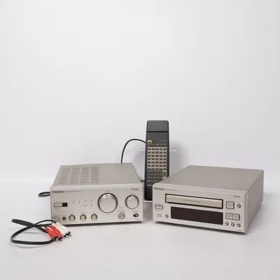 Sound system (Vintage Ende 90er/Anfang 2000: Funktionstüchtige Minianlage A-905X, Receiver, CD- Player und Fernbedienung) from Onkyo